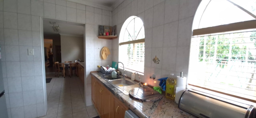 5 Bedroom Property for Sale in Dalpark Gauteng