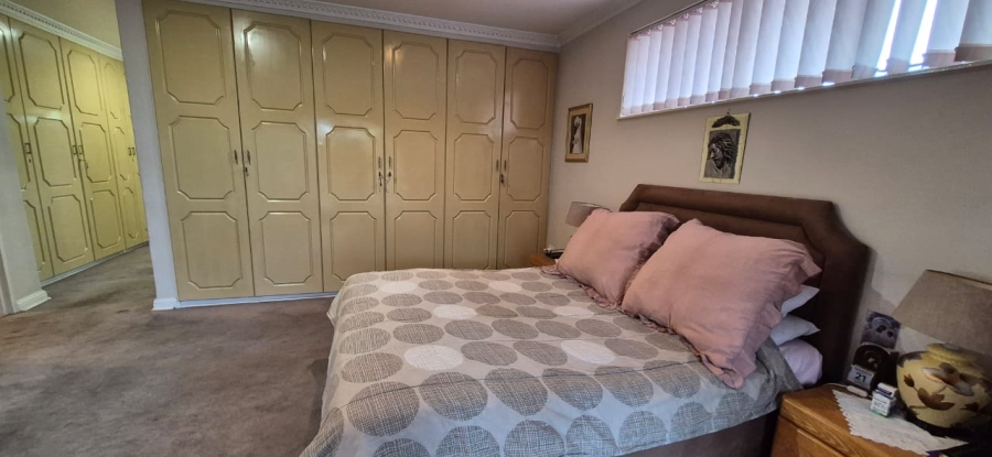 5 Bedroom Property for Sale in Dalpark Gauteng