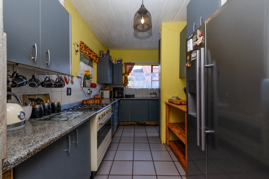 3 Bedroom Property for Sale in Roodekrans Gauteng