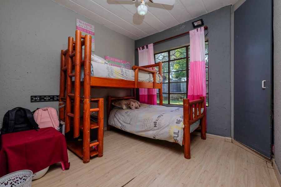 3 Bedroom Property for Sale in Roodekrans Gauteng