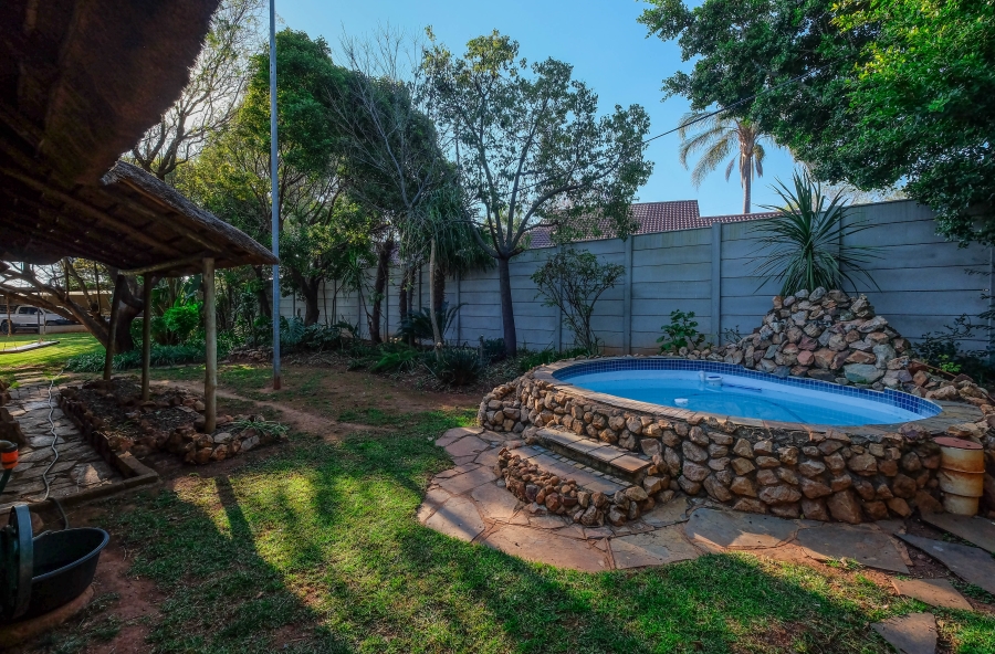 3 Bedroom Property for Sale in Roodekrans Gauteng