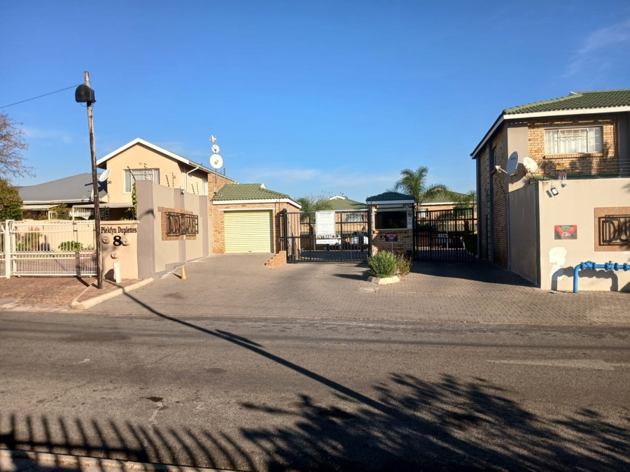 2 Bedroom Property for Sale in Primrose Hill Gauteng