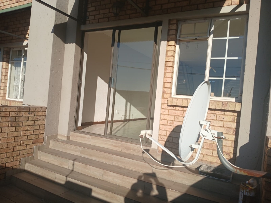 2 Bedroom Property for Sale in Primrose Hill Gauteng