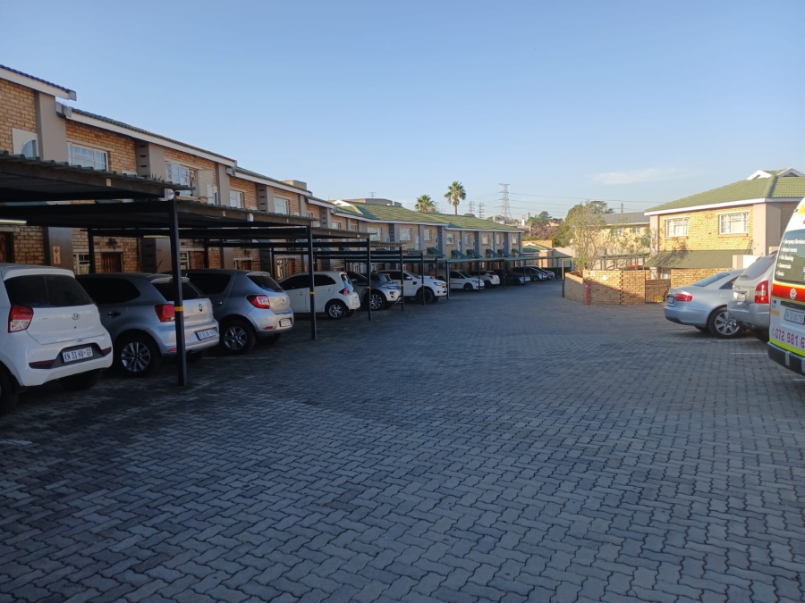 2 Bedroom Property for Sale in Primrose Hill Gauteng