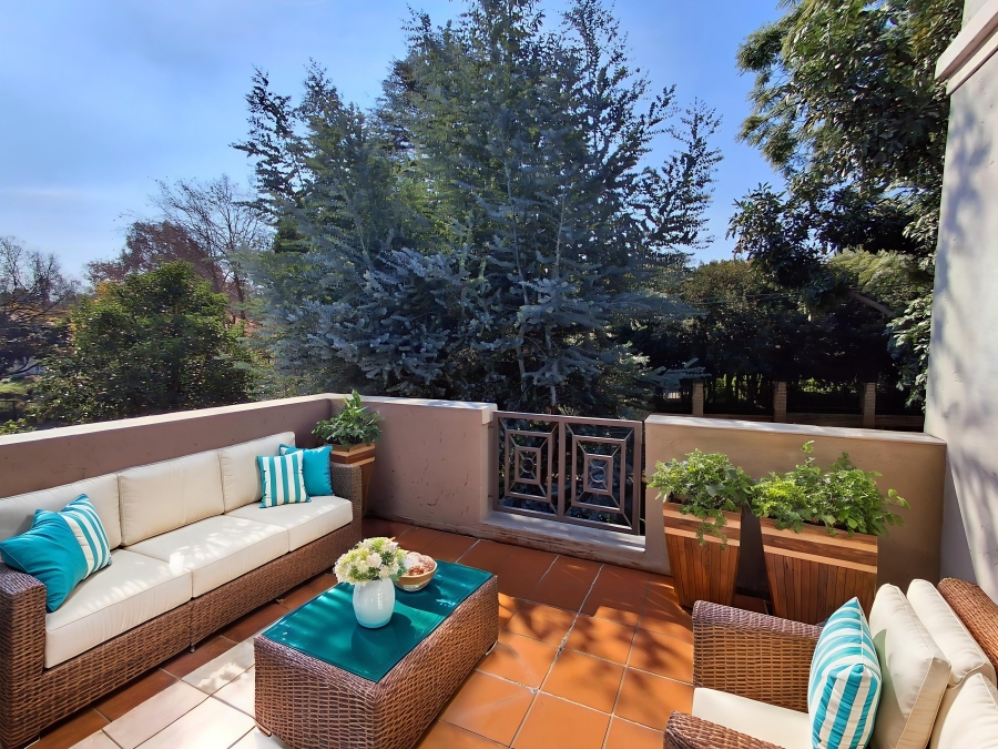 2 Bedroom Property for Sale in Dunkeld West Gauteng