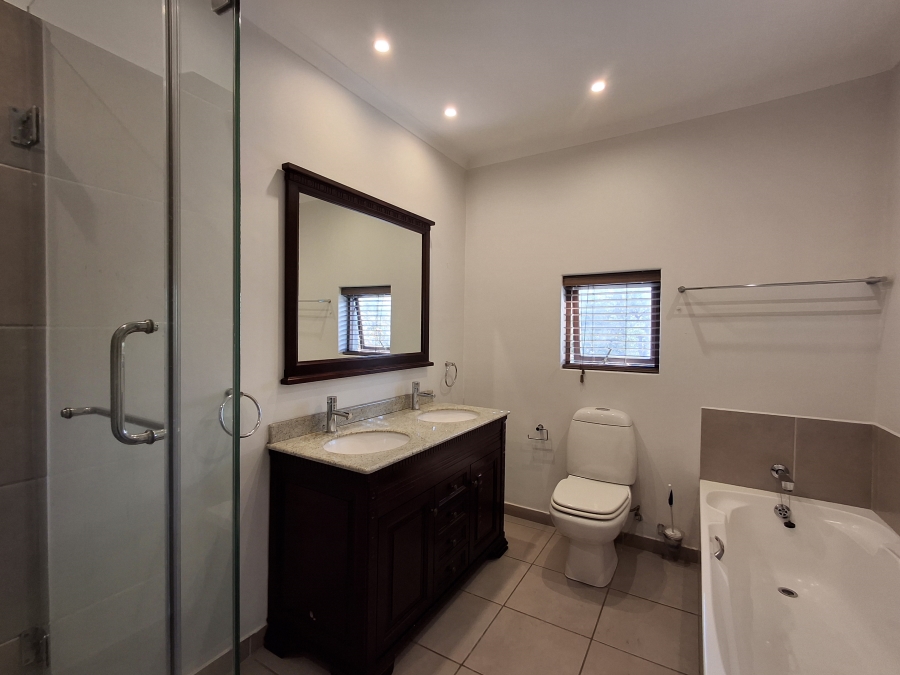 2 Bedroom Property for Sale in Dunkeld West Gauteng