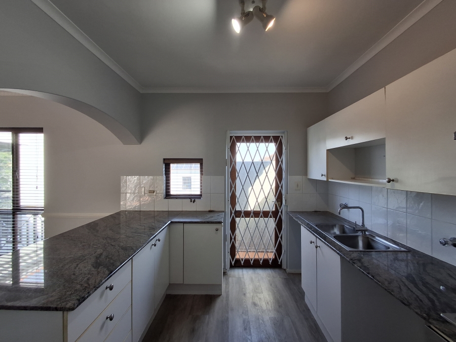 2 Bedroom Property for Sale in Dunkeld West Gauteng