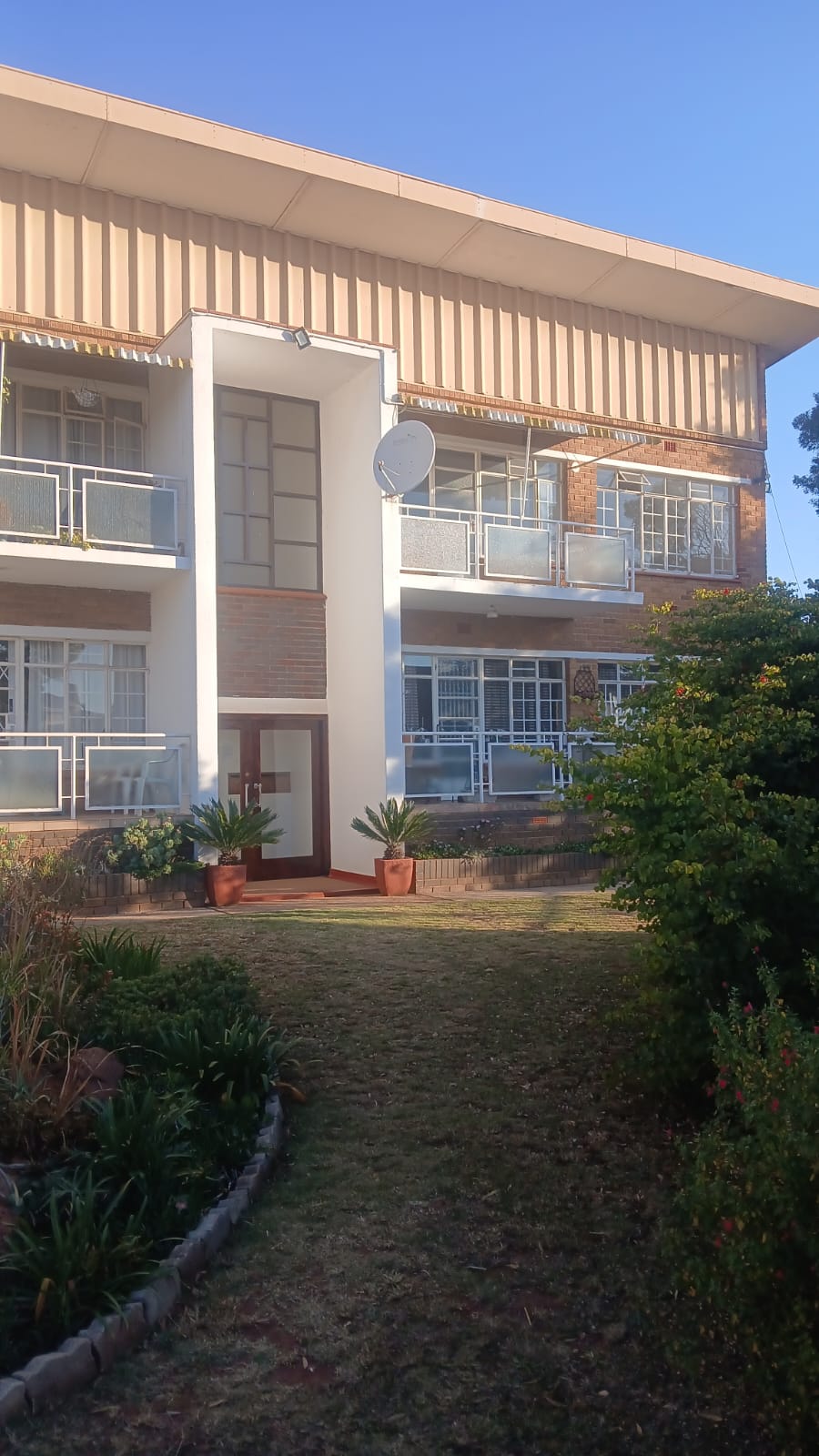 To Let 2 Bedroom Property for Rent in Monument Gauteng