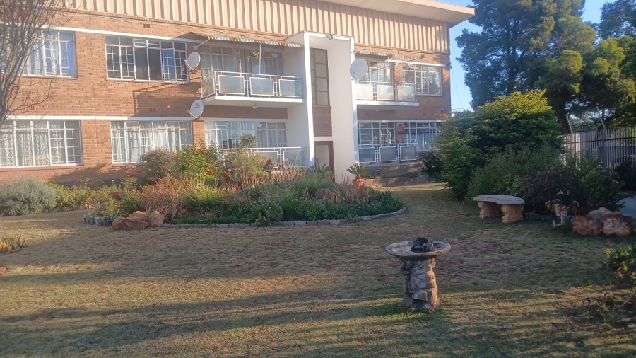 To Let 2 Bedroom Property for Rent in Monument Gauteng