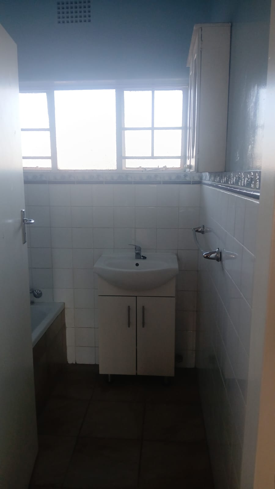 To Let 2 Bedroom Property for Rent in Monument Gauteng