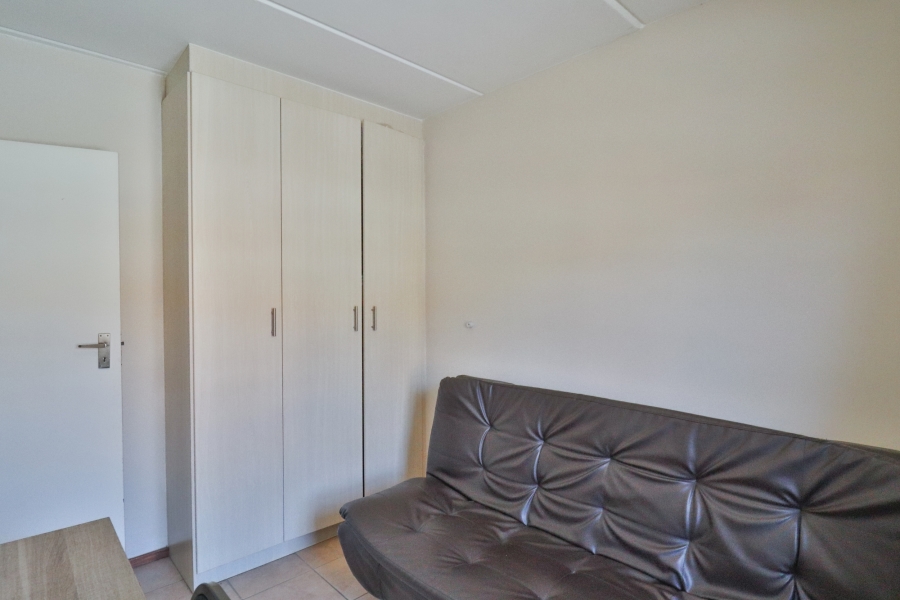 To Let 2 Bedroom Property for Rent in Erand Gardens Gauteng