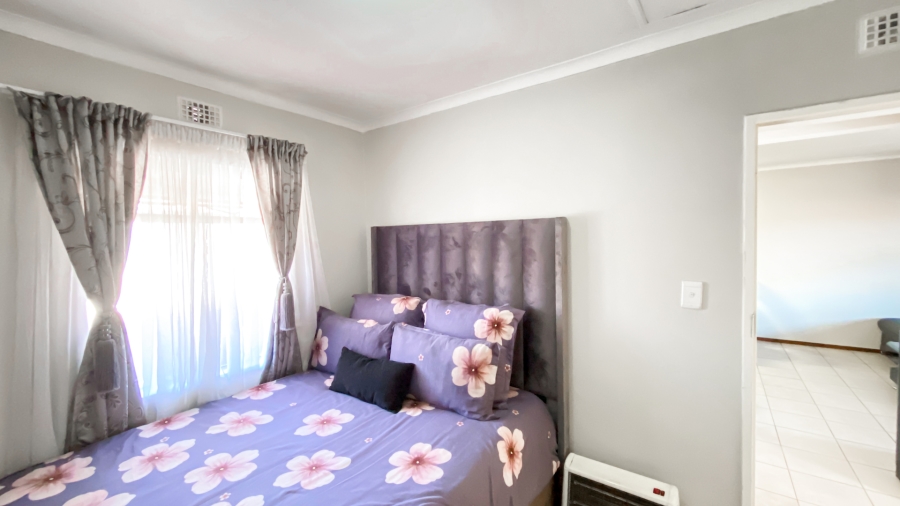 To Let 2 Bedroom Property for Rent in Erand Gardens Gauteng