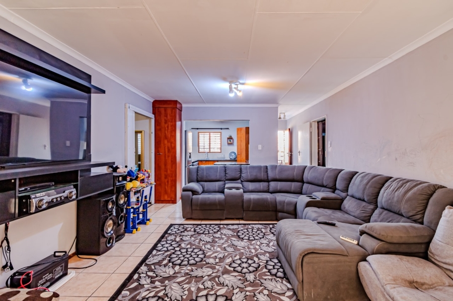 2 Bedroom Property for Sale in Amberfield Gauteng