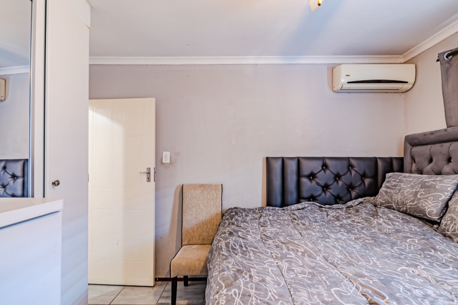 2 Bedroom Property for Sale in Amberfield Gauteng