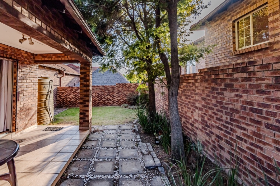 2 Bedroom Property for Sale in Amberfield Gauteng