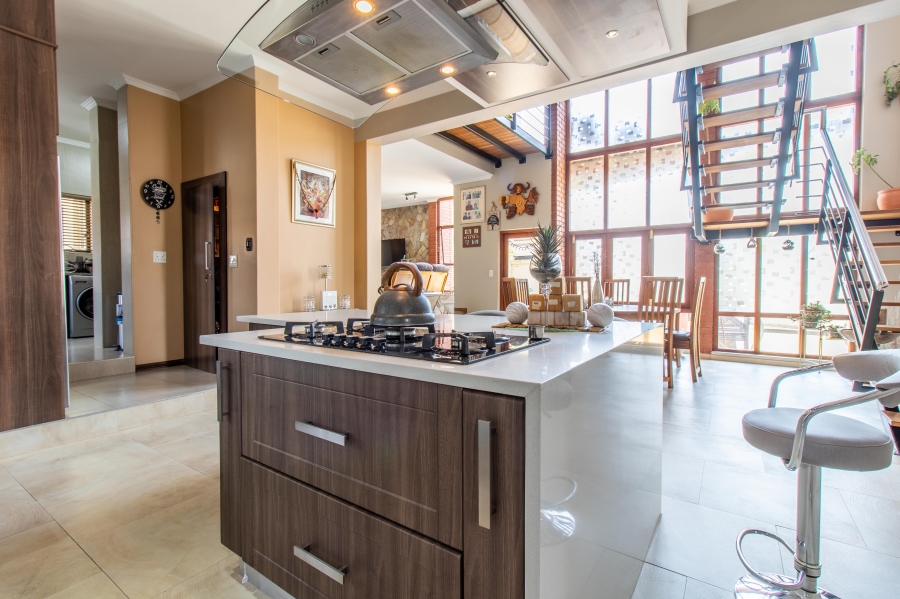 4 Bedroom Property for Sale in Thatchfield Estate Gauteng