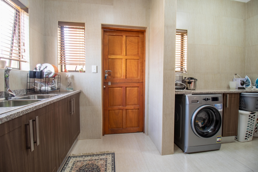 4 Bedroom Property for Sale in Thatchfield Estate Gauteng