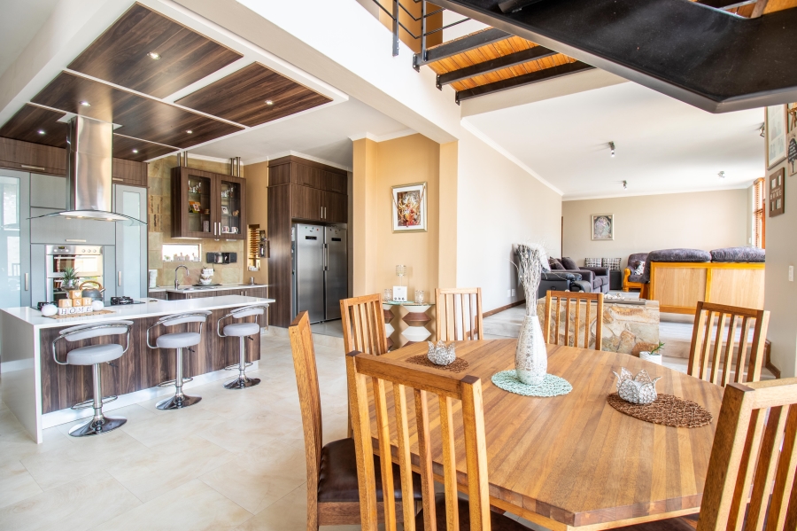 4 Bedroom Property for Sale in Thatchfield Estate Gauteng