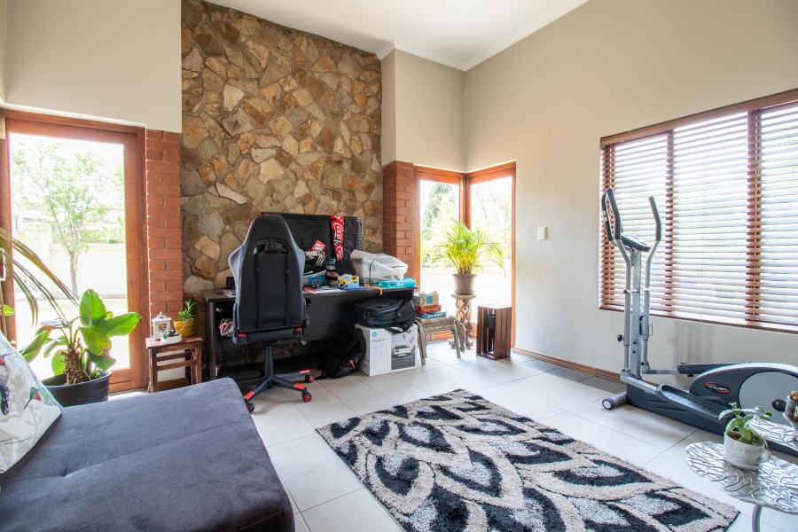 4 Bedroom Property for Sale in Thatchfield Estate Gauteng