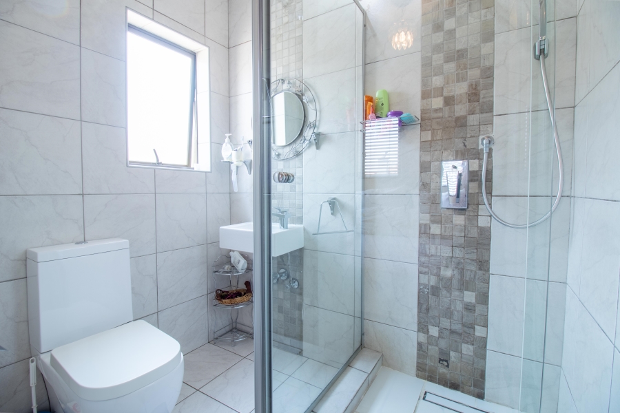 4 Bedroom Property for Sale in Thatchfield Estate Gauteng