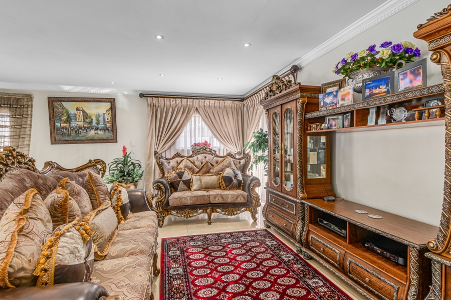 5 Bedroom Property for Sale in Kyalami Glen Estate Gauteng