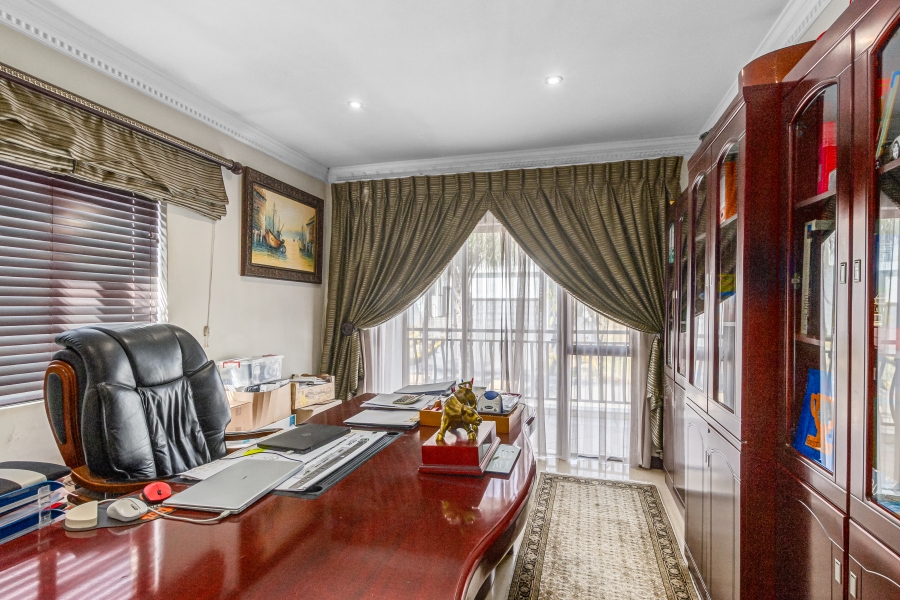 5 Bedroom Property for Sale in Kyalami Glen Estate Gauteng