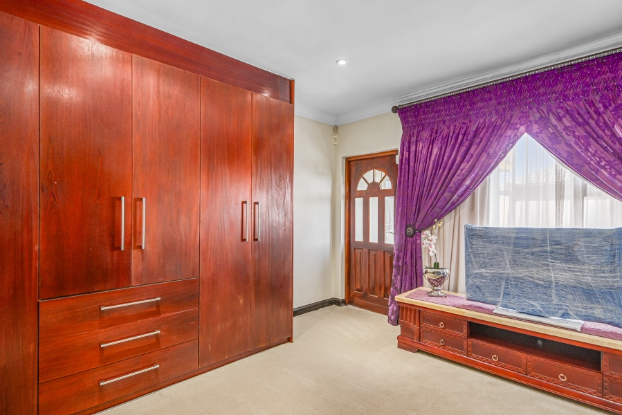 5 Bedroom Property for Sale in Kyalami Glen Estate Gauteng