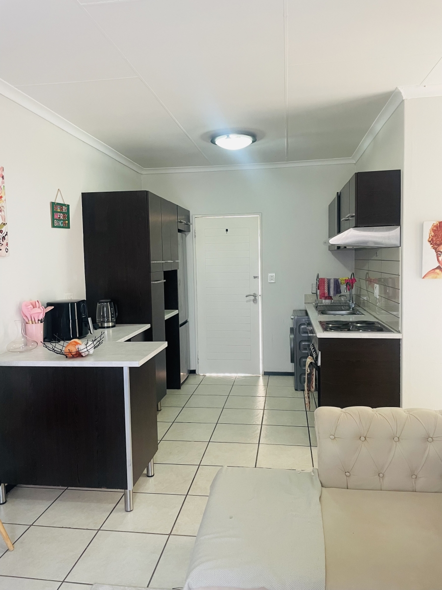 To Let 2 Bedroom Property for Rent in North Riding Gauteng