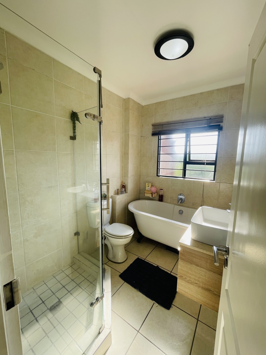 To Let 2 Bedroom Property for Rent in North Riding Gauteng