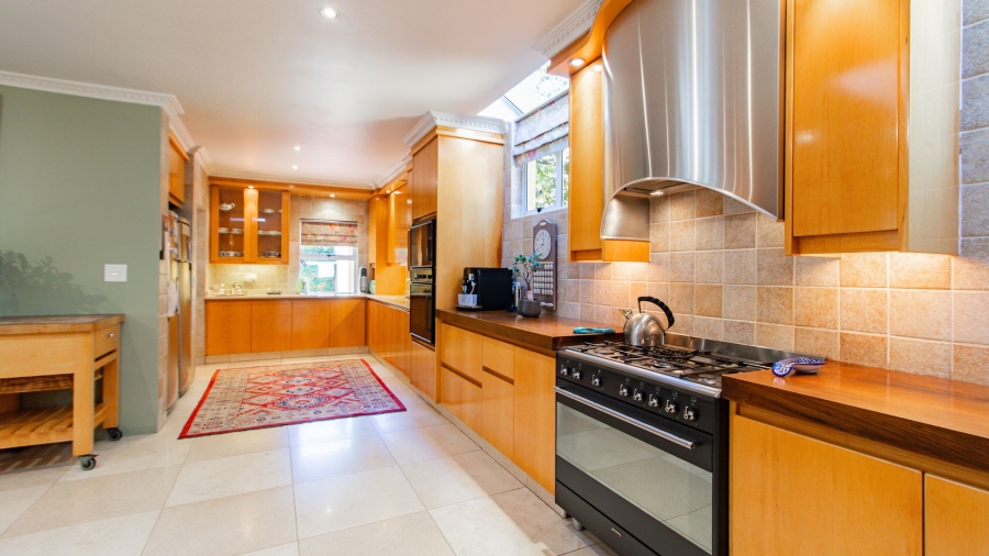 6 Bedroom Property for Sale in Bedfordview Gauteng