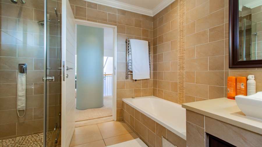 6 Bedroom Property for Sale in Bedfordview Gauteng
