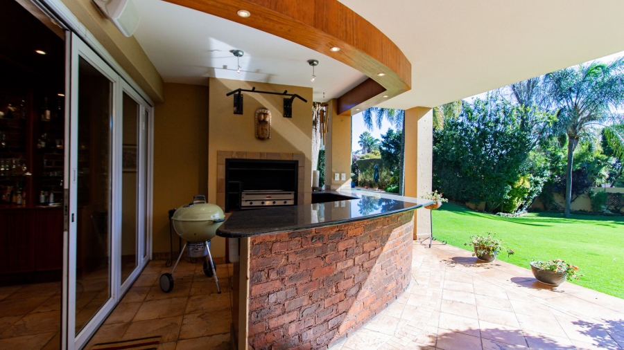 6 Bedroom Property for Sale in Bedfordview Gauteng