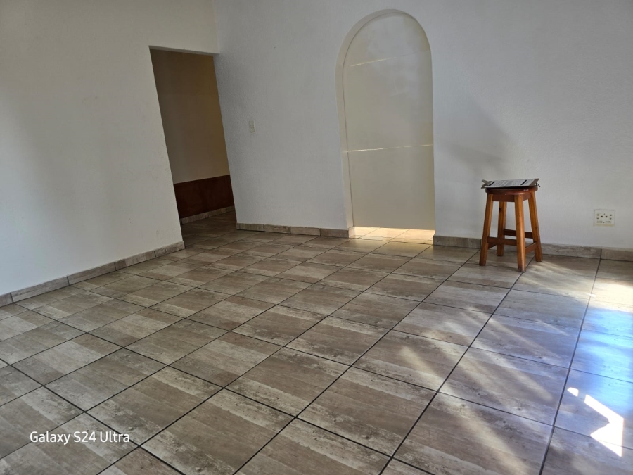 2 Bedroom Property for Sale in Cruywagenpark Gauteng