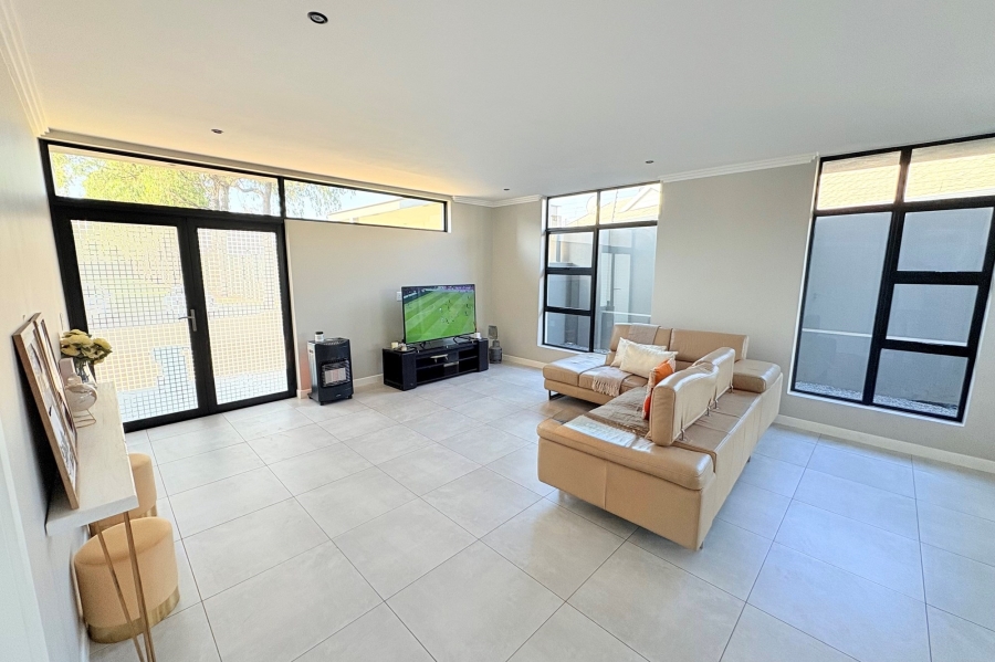 3 Bedroom Property for Sale in Rynfield Gauteng