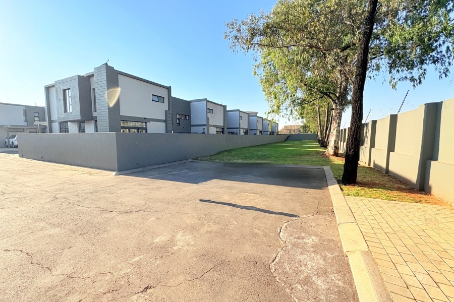 3 Bedroom Property for Sale in Rynfield Gauteng