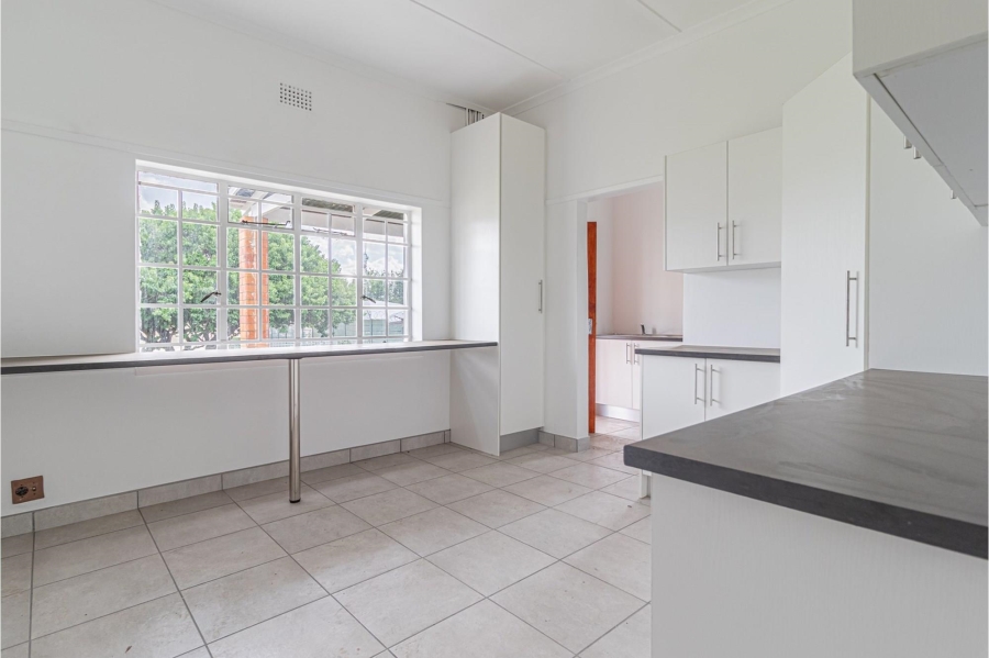 To Let 3 Bedroom Property for Rent in Florida Gauteng