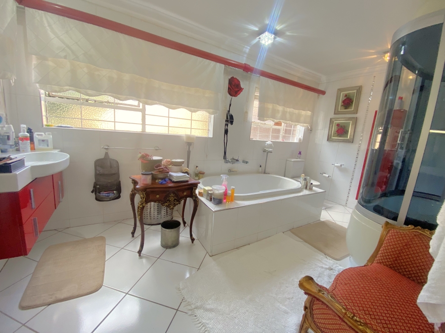 3 Bedroom Property for Sale in Noordheuwel Gauteng