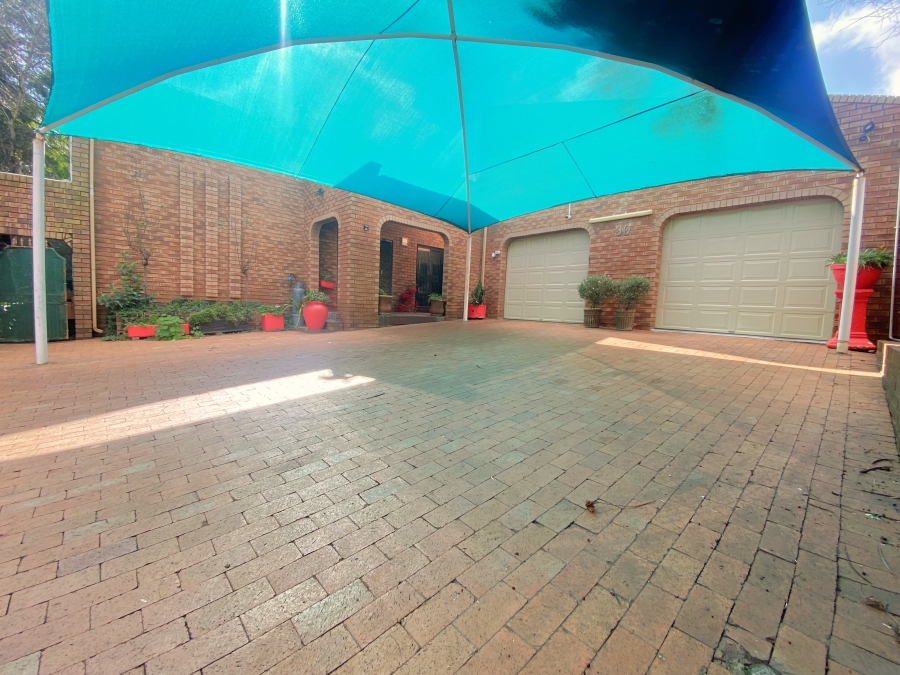 3 Bedroom Property for Sale in Noordheuwel Gauteng