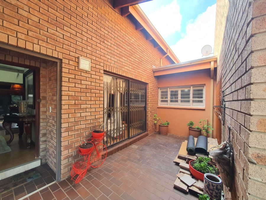 3 Bedroom Property for Sale in Noordheuwel Gauteng