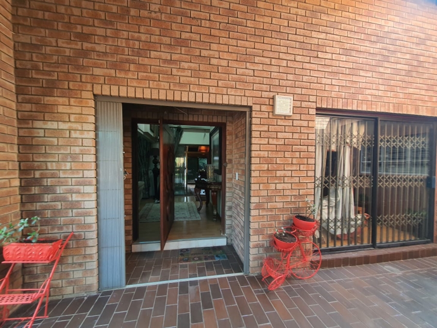 3 Bedroom Property for Sale in Noordheuwel Gauteng