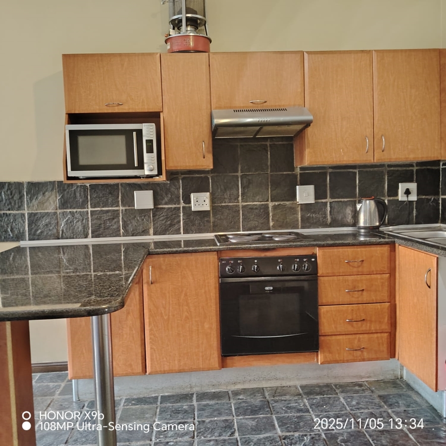 2 Bedroom Property for Sale in Erand Gardens Gauteng