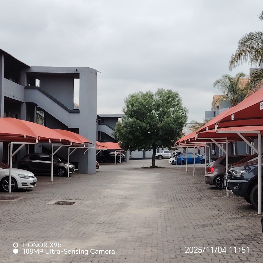 2 Bedroom Property for Sale in Erand Gardens Gauteng