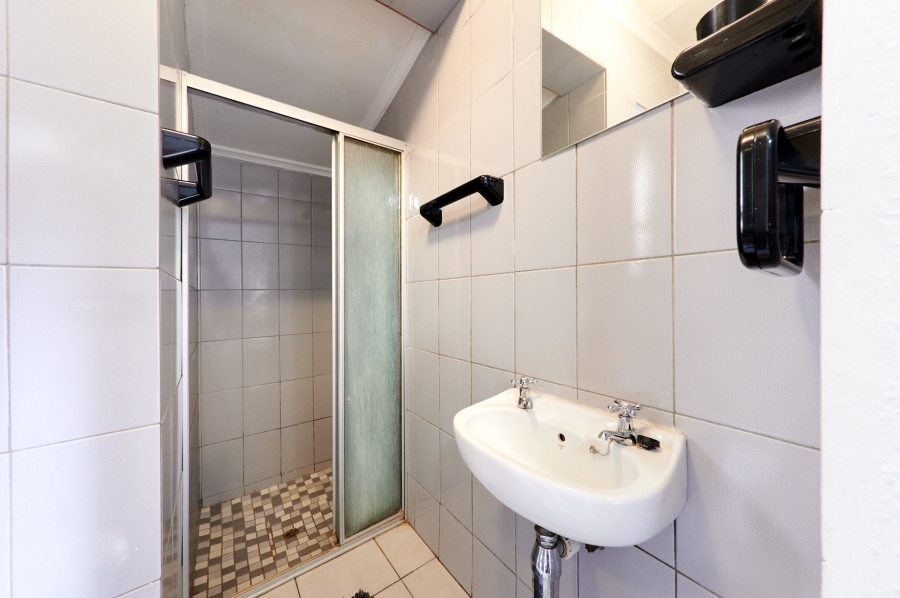 2 Bedroom Property for Sale in Noordwyk Gauteng