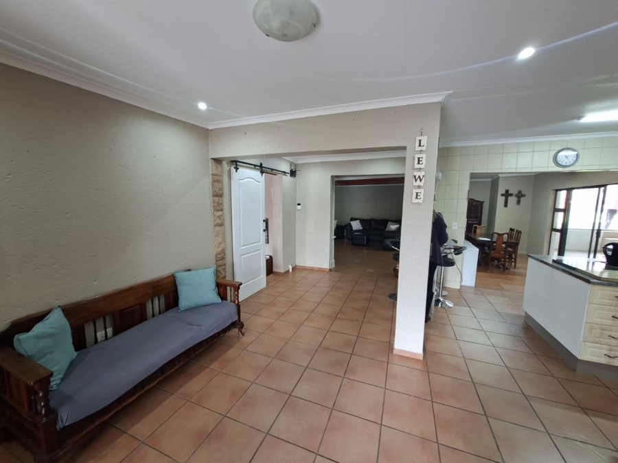 4 Bedroom Property for Sale in Rangeview Gauteng