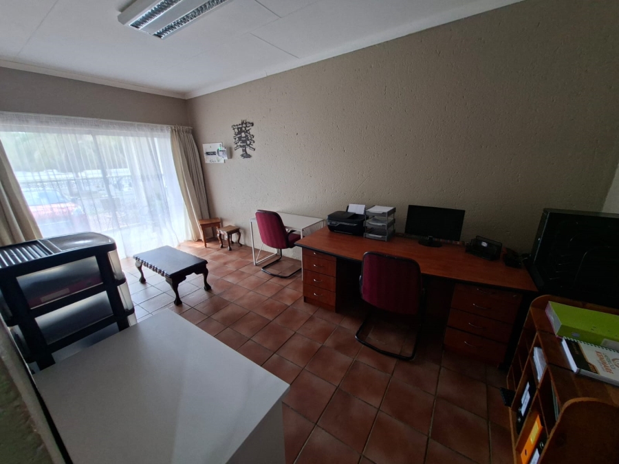 4 Bedroom Property for Sale in Rangeview Gauteng
