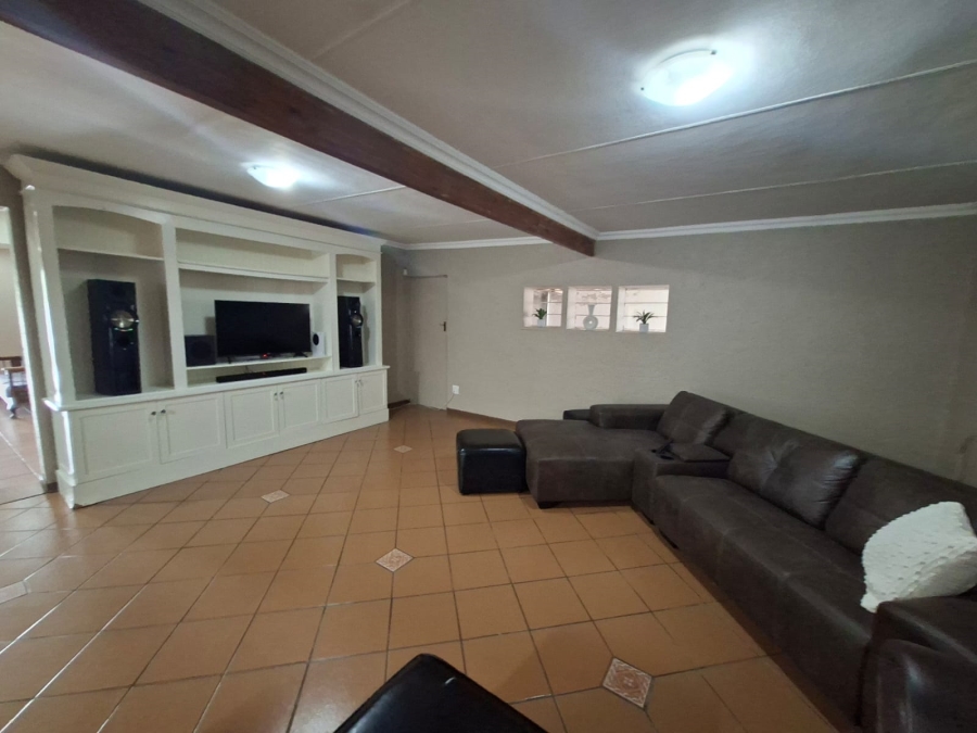 4 Bedroom Property for Sale in Rangeview Gauteng