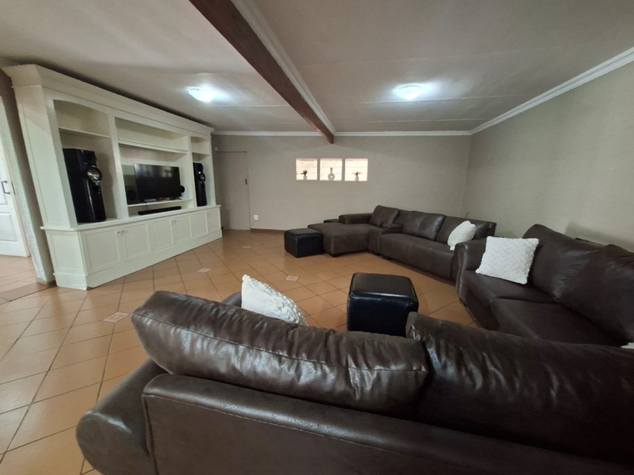 4 Bedroom Property for Sale in Rangeview Gauteng