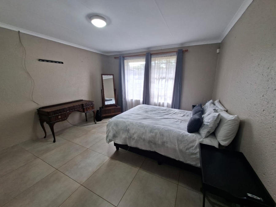 4 Bedroom Property for Sale in Rangeview Gauteng