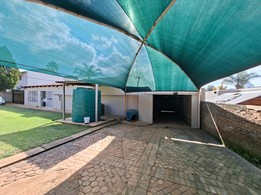 4 Bedroom Property for Sale in Rangeview Gauteng