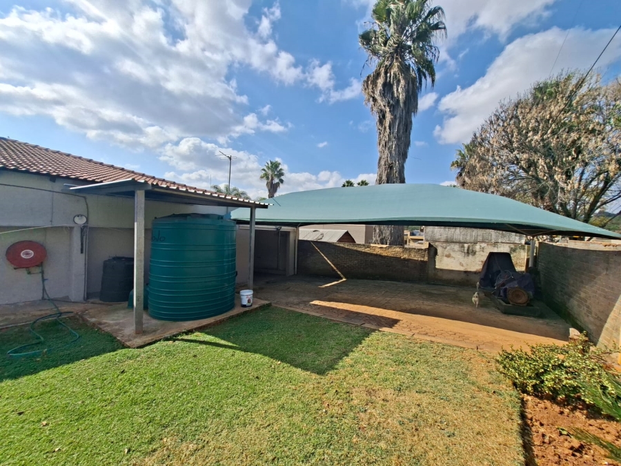 4 Bedroom Property for Sale in Rangeview Gauteng